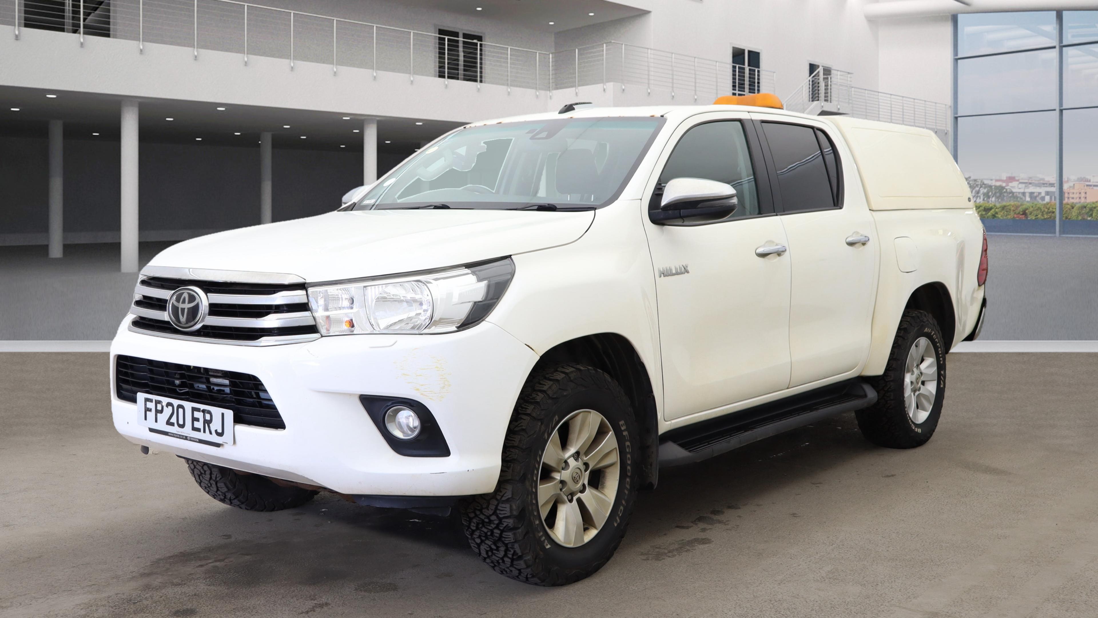 TOYOTA Hilux